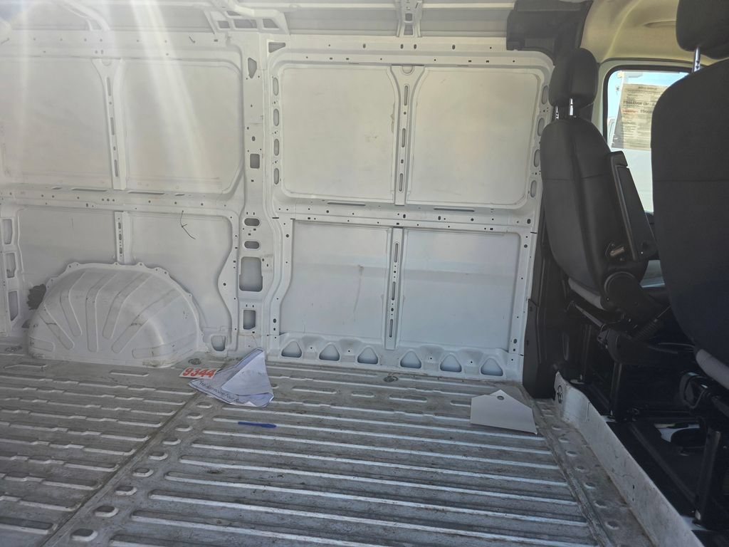 Used 2025 RAM ProMaster 2500 w/ Convenience Group FWD image 14