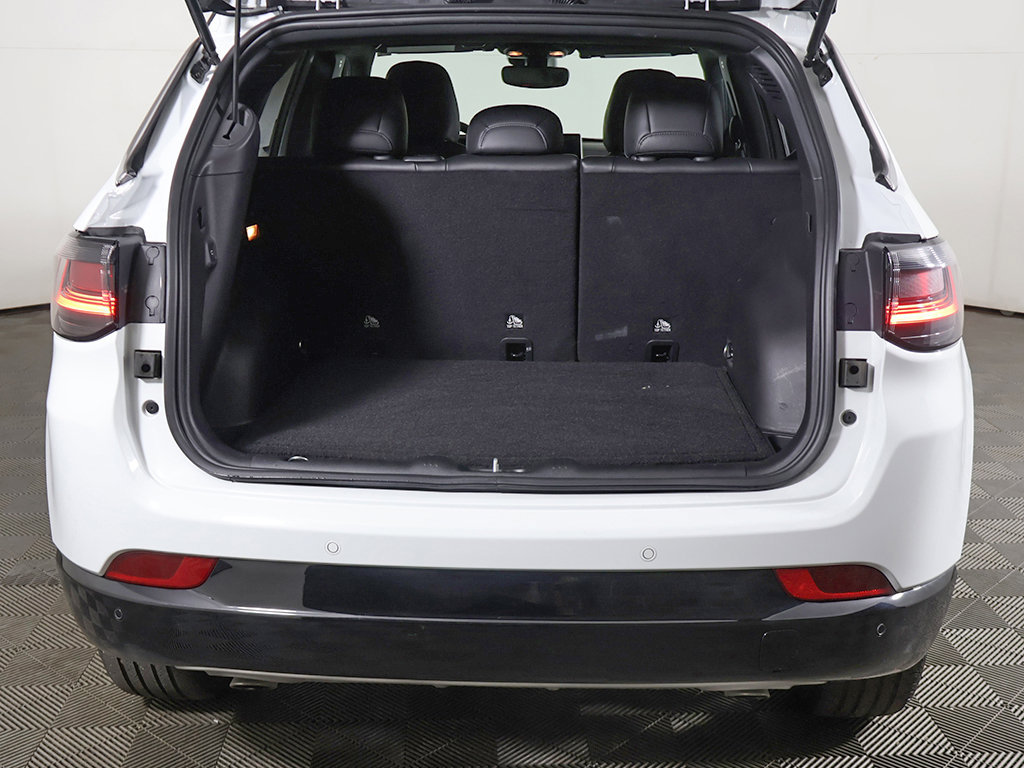 Used 2023 Jeep Compass Limited w/ Elite Group AWD/4WD image 17