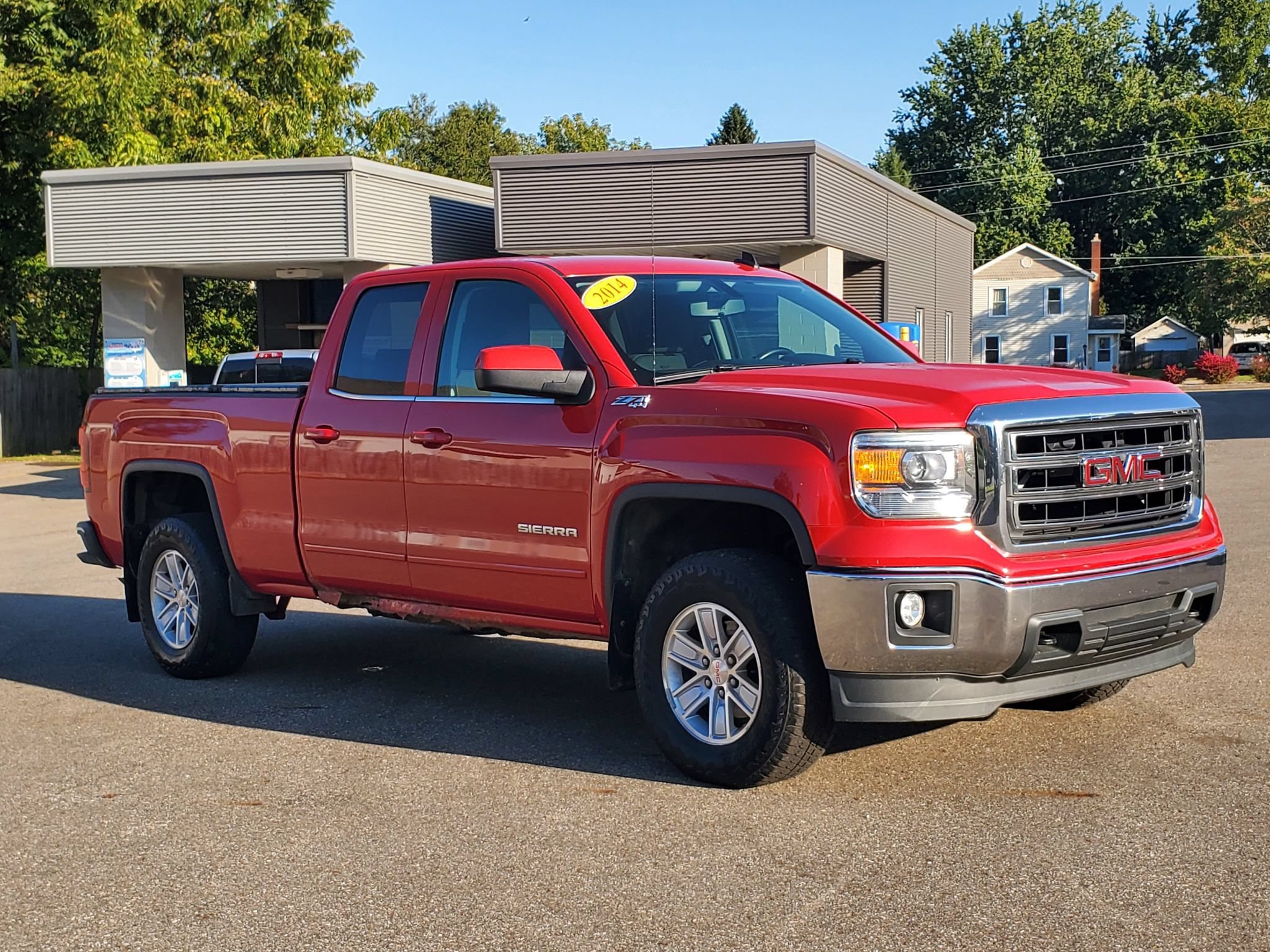 Used 2014 GMC Sierra 1500 SLE w/ SLE Value Package AWD/4WD image 3