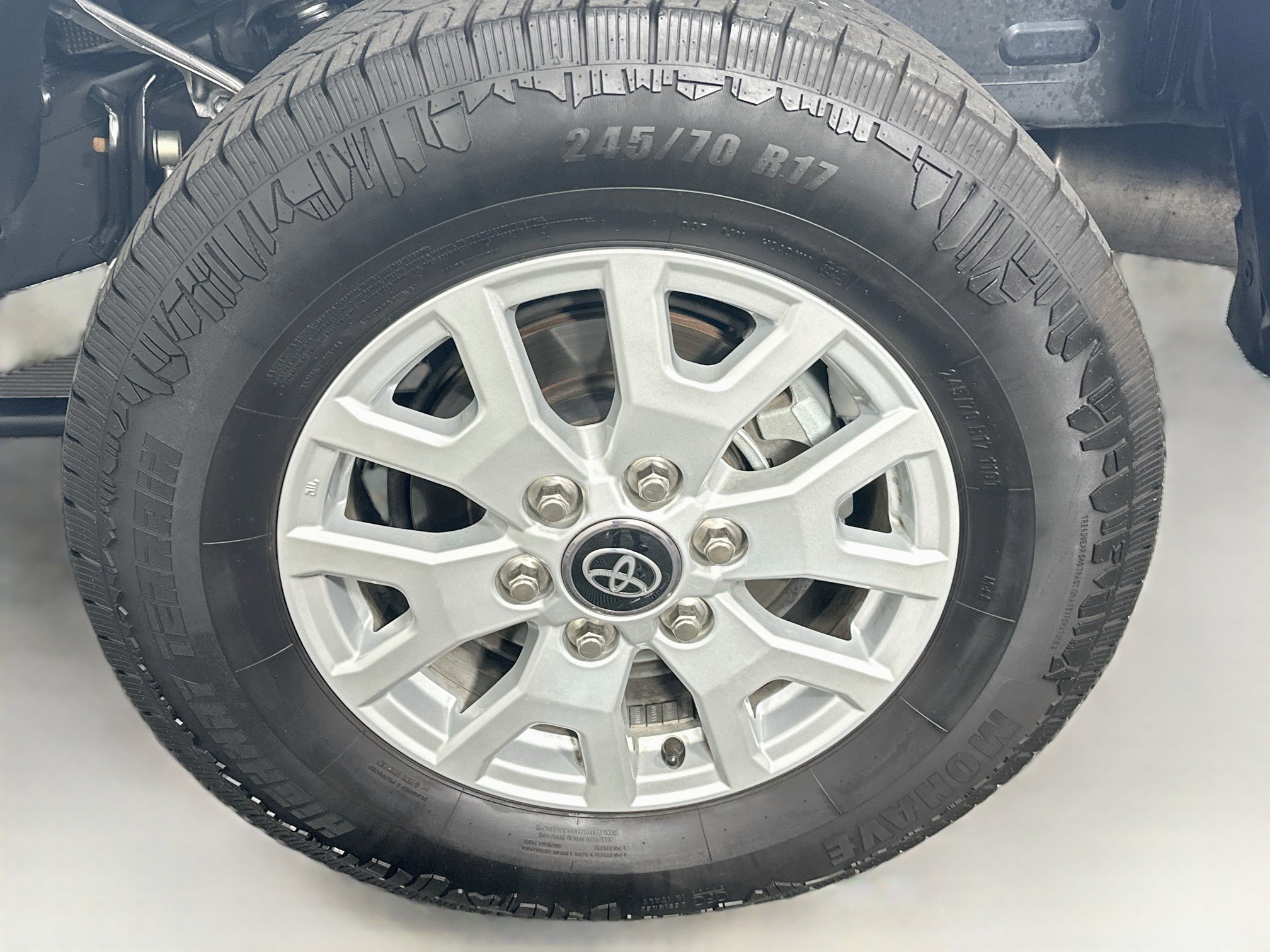 Used 2025 Toyota Tacoma SR5 RWD image 11