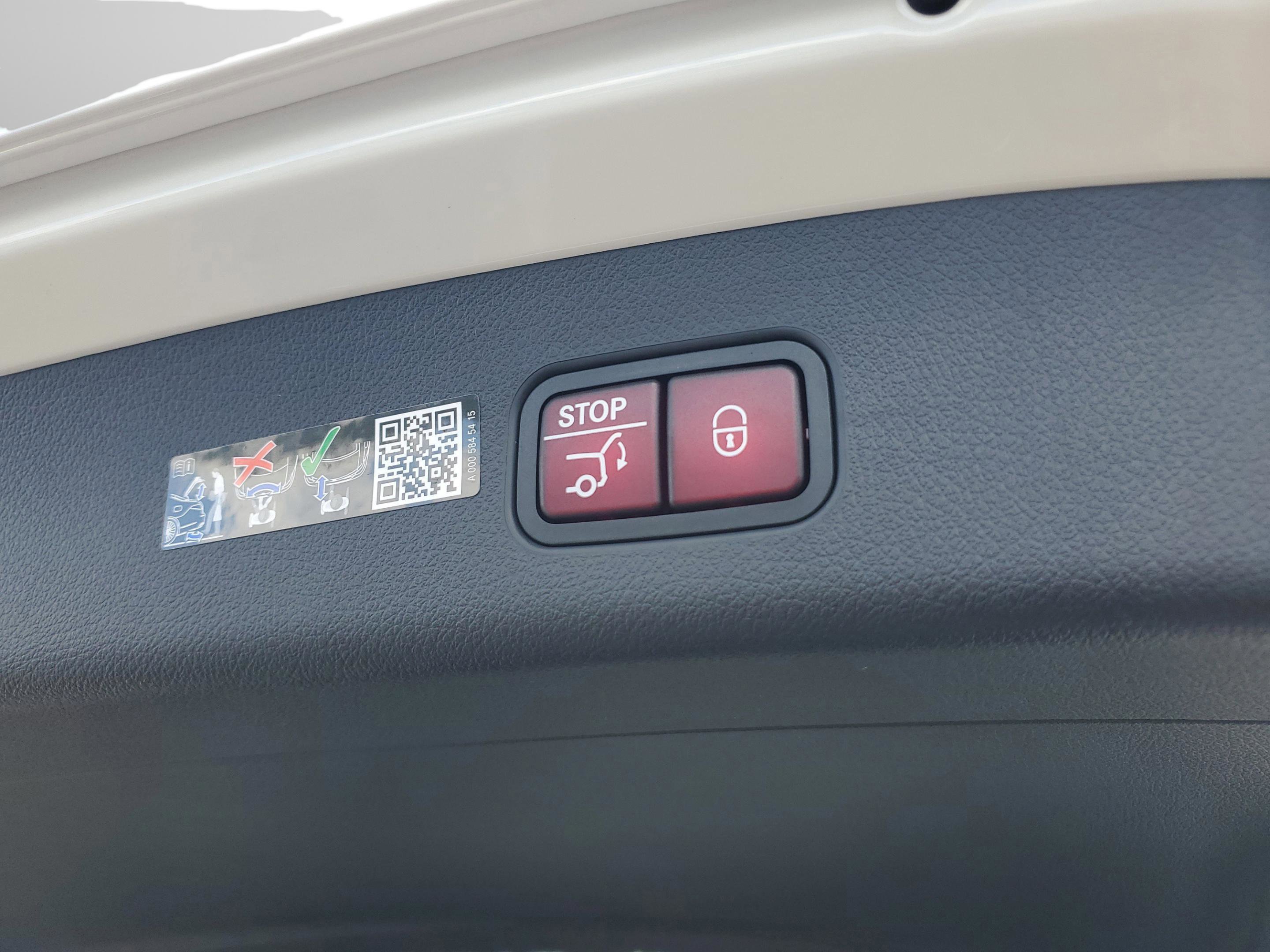Certified 2026 Mercedes-Benz GLC 300 4MATIC image 37
