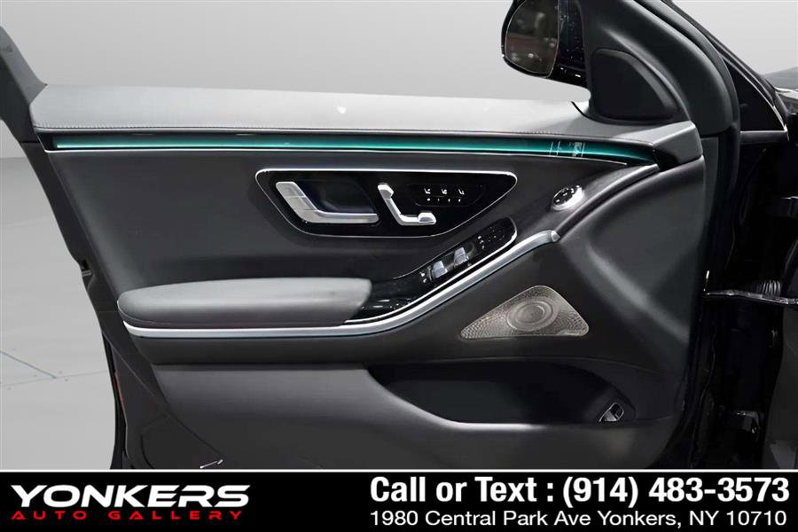Used 2023 Mercedes-Benz S 500 4MATIC w/ AMG Line image 36