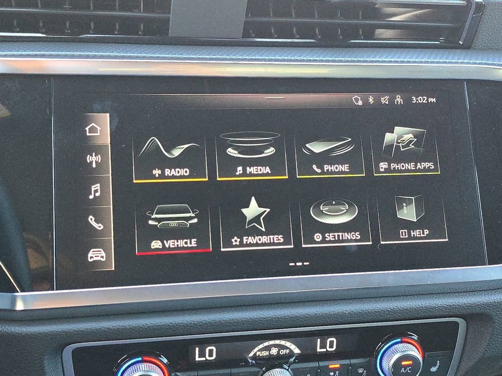 Certified 2025 Audi Q3 2.0T Premium w/ Convenience Package image 24