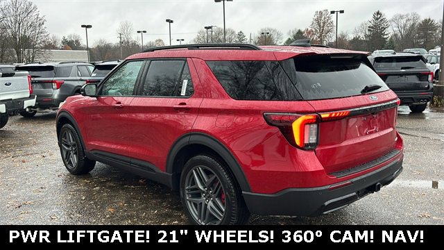 New 2026 Ford Explorer ST-Line w/ ST-Line Street Pack image 4