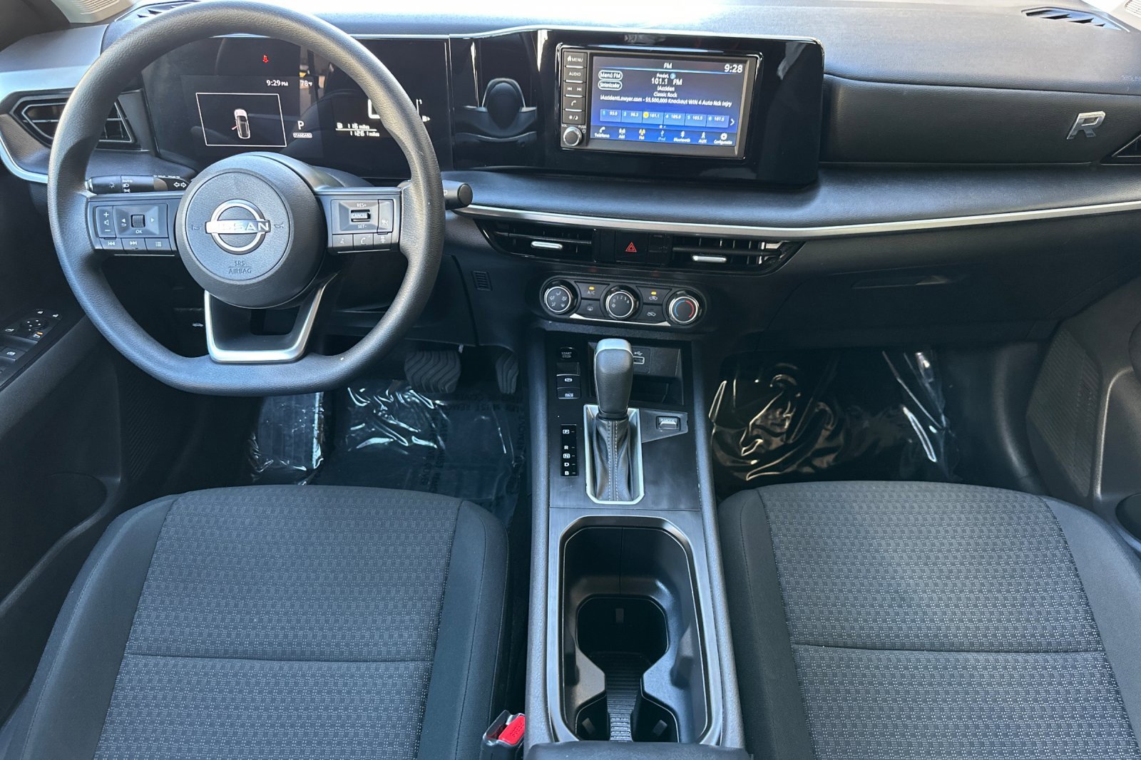 Used 2025 Nissan Kicks S image 15