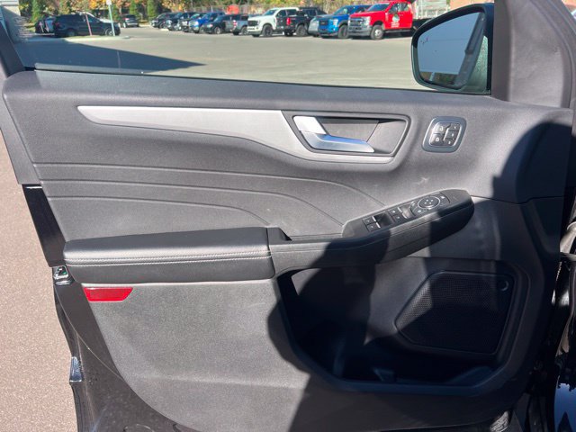 Used 2023 Ford Escape Platinum AWD/4WD image 20