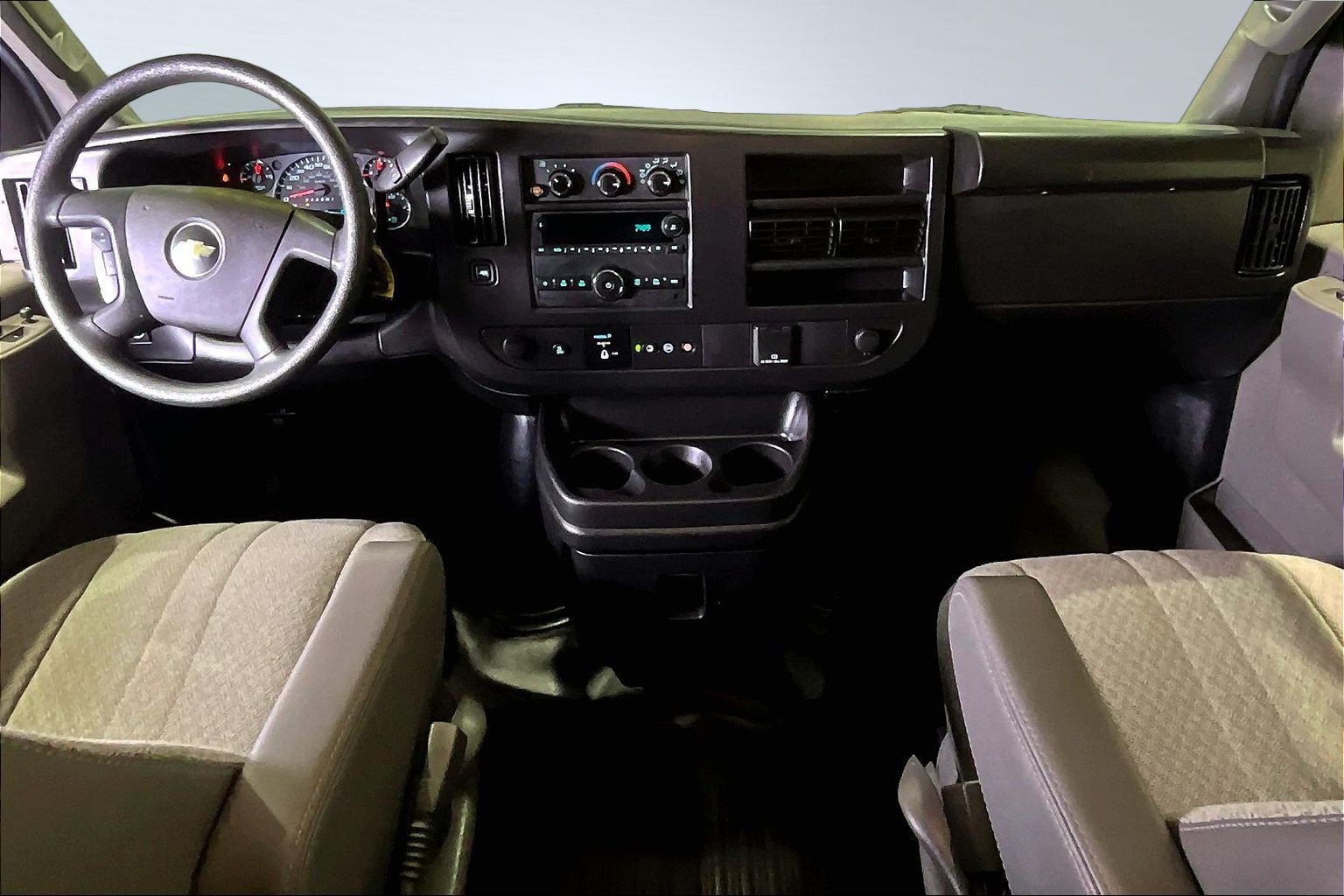Used 2023 Chevrolet Express 3500 LS RWD image 9