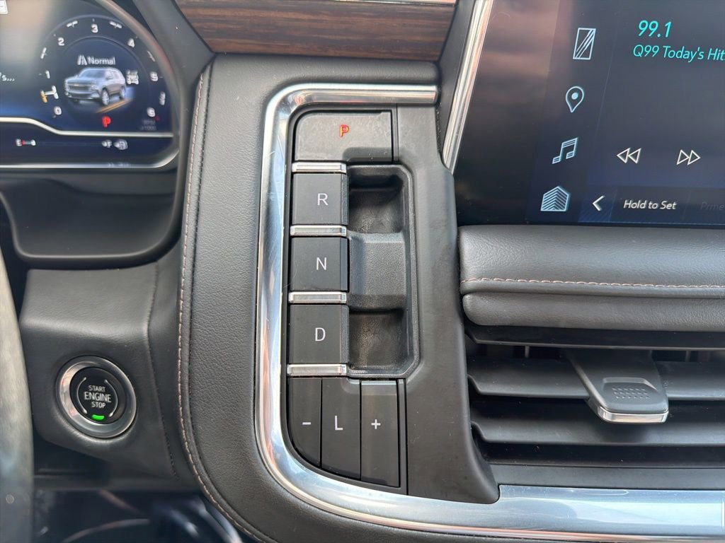 Used 2023 Chevrolet Tahoe High Country w/ Premium Package 2 AWD/4WD image 37