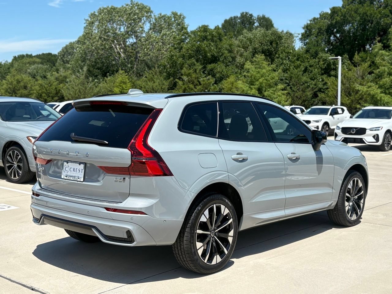 New 2026 Volvo XC60 B5 Plus w/ Protection Package Premier AWD/4WD image 6
