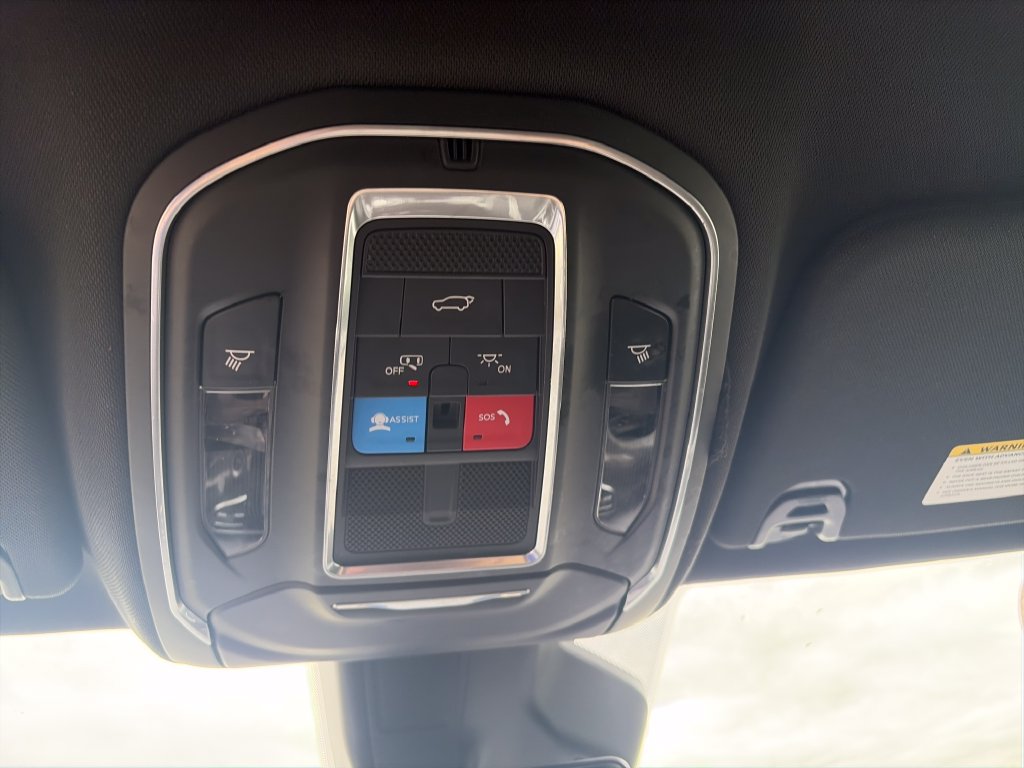 Used 2022 Jeep Wagoneer Series II AWD/4WD image 25