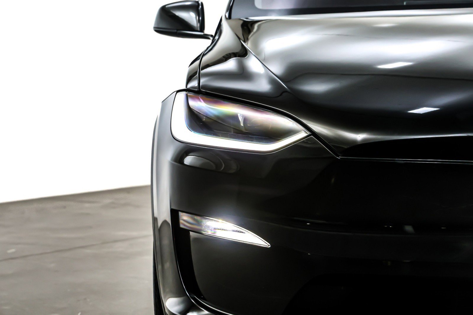 Used 2024 Tesla Model X image 14