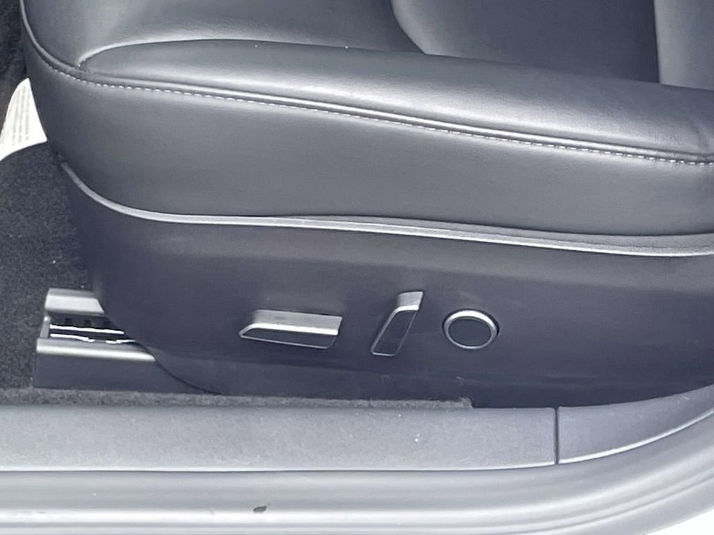 Used 2023 Tesla Model 3 Performance image 19