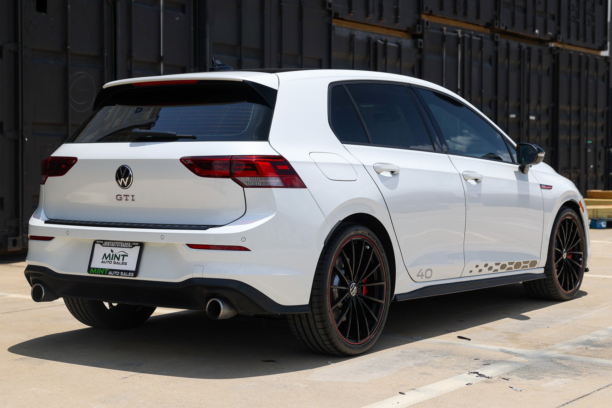 Used 2023 Volkswagen GTI 40th Anniversary Edition FWD image 15