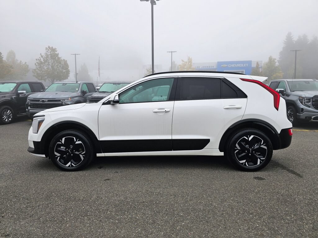 Certified 2023 Kia Niro Wind w/ Wind Preserve Package FWD image 8