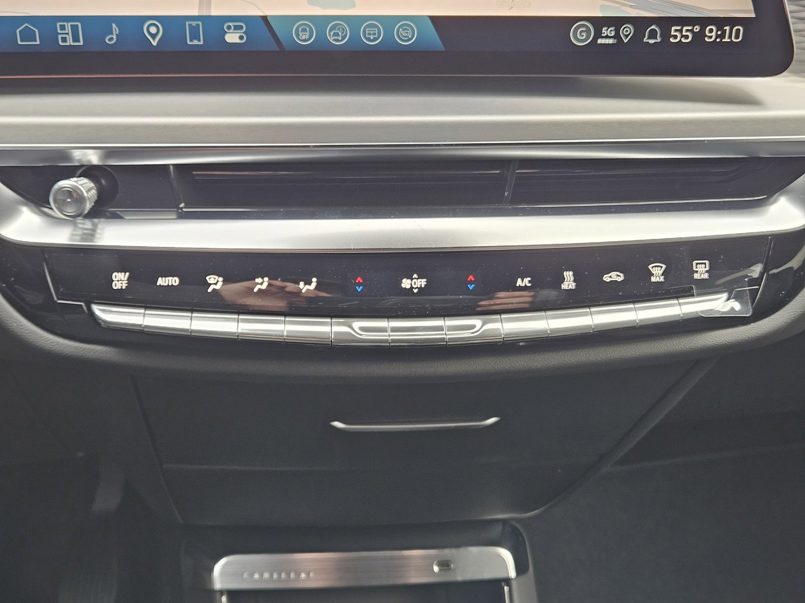 New 2026 Cadillac Lyriq Premium Luxury image 14