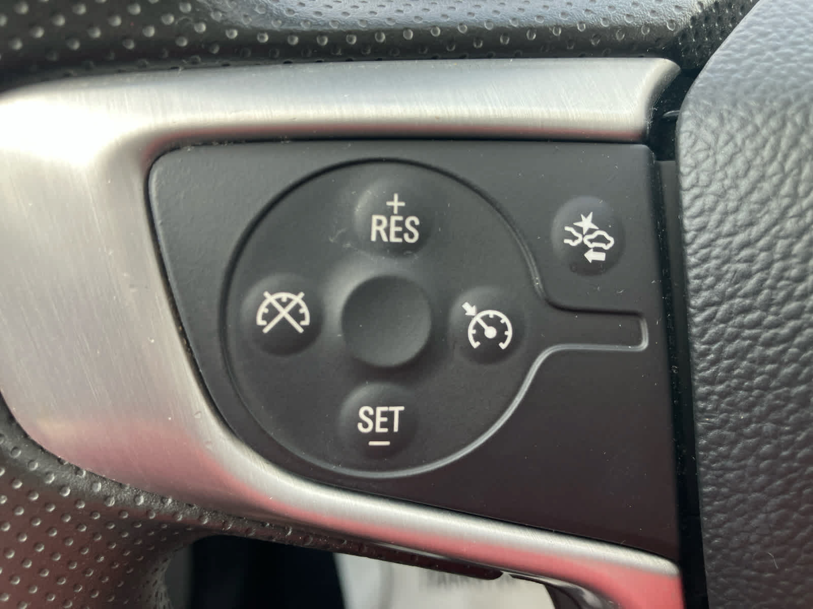 Used 2023 GMC Terrain SLE w/ Driver Convenience Package AWD/4WD image 16