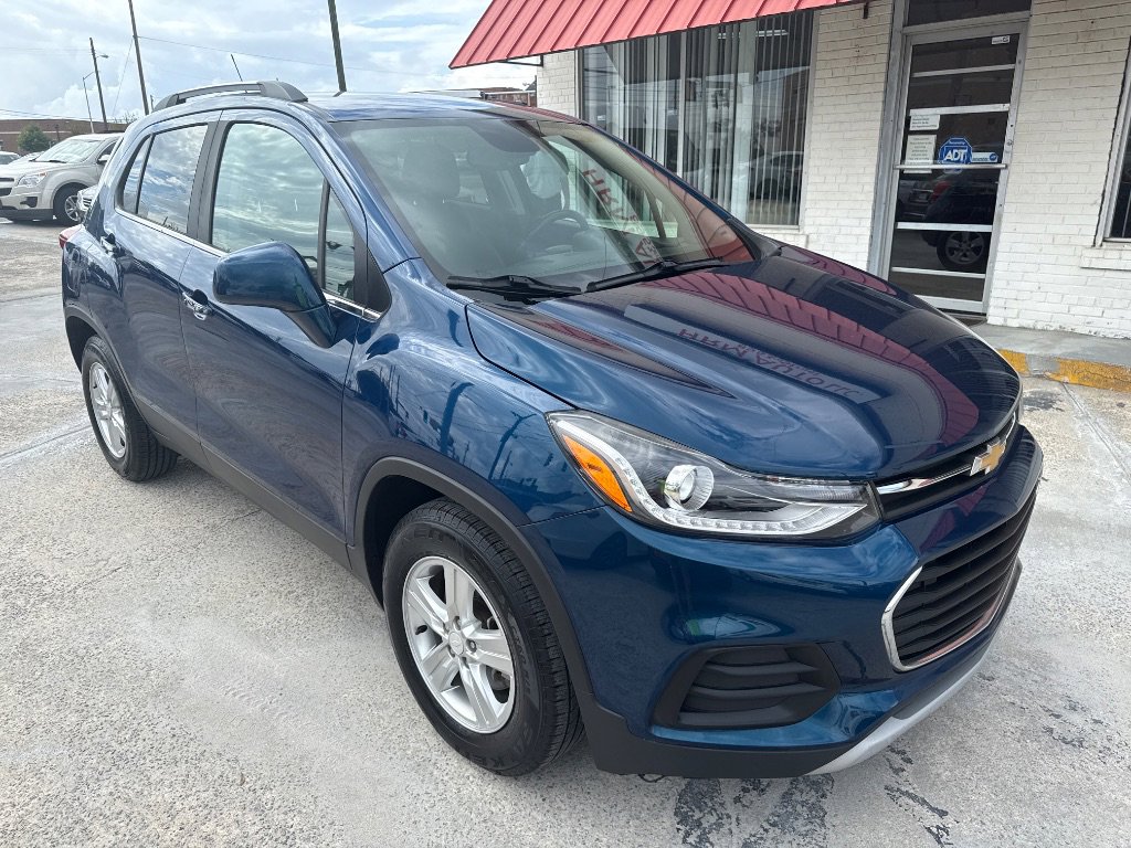 Used 2019 Chevrolet Trax LT w/ LT Convenience Package image 2