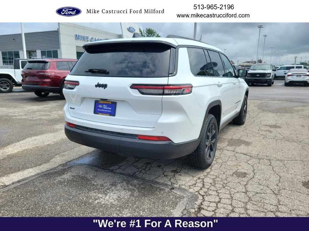 Used 2025 Jeep Grand Cherokee L Altitude AWD/4WD image 5