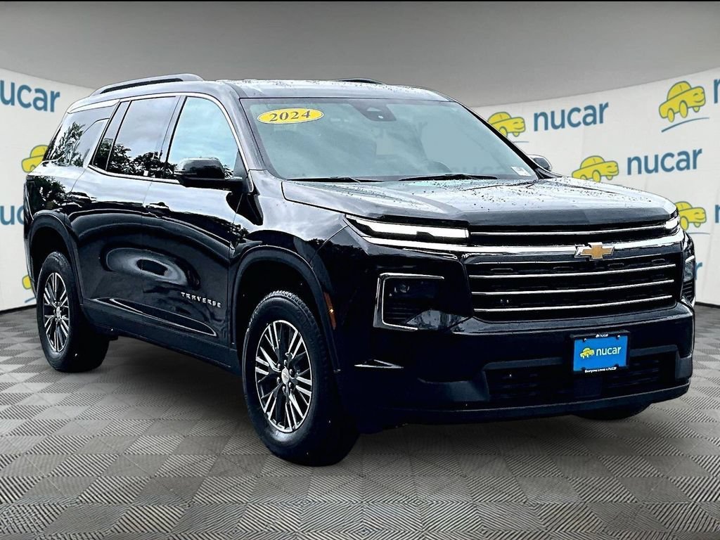 Used 2024 Chevrolet Traverse LT AWD/4WD image 1