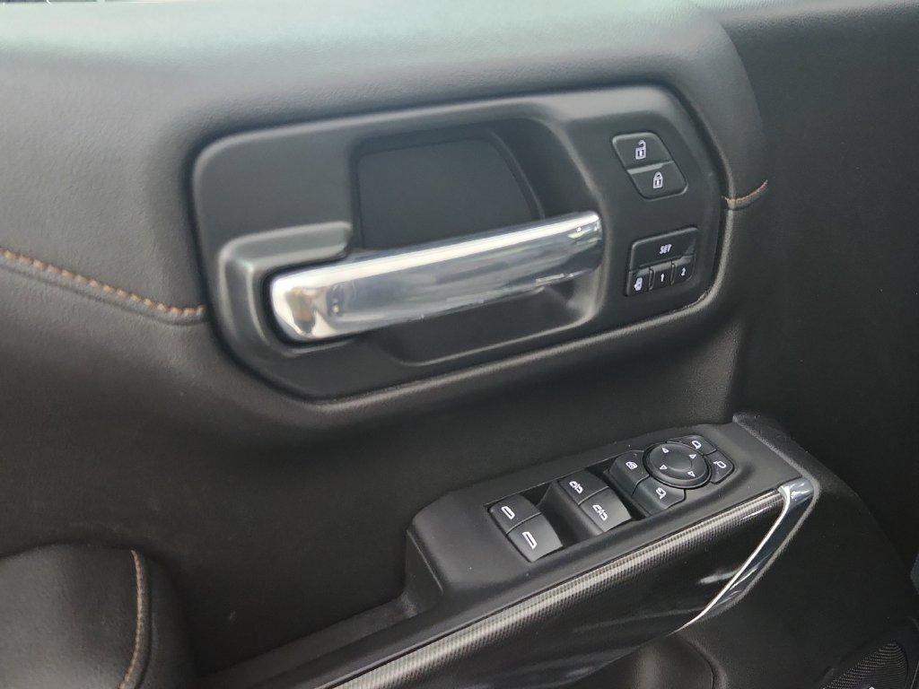 Used 2021 GMC Sierra 1500 AT4 w/ AT4 Preferred Package AWD/4WD image 23