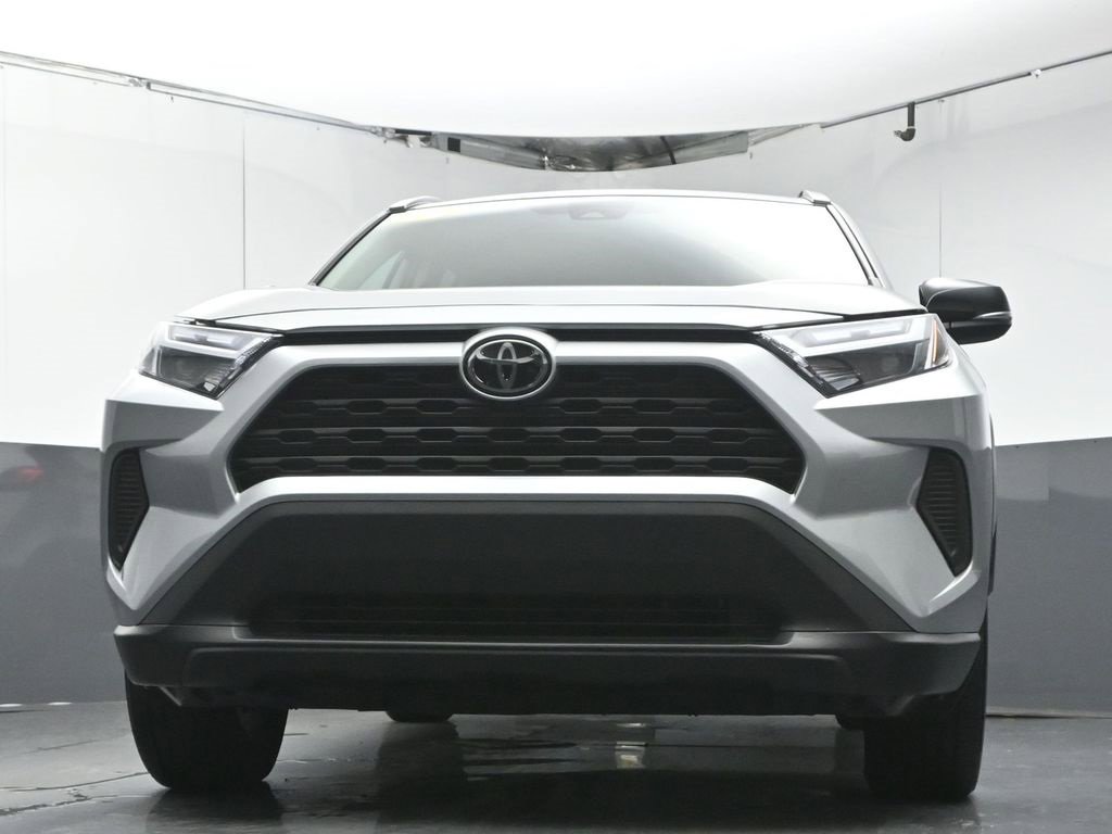 Used 2022 Toyota RAV4 XLE image 33