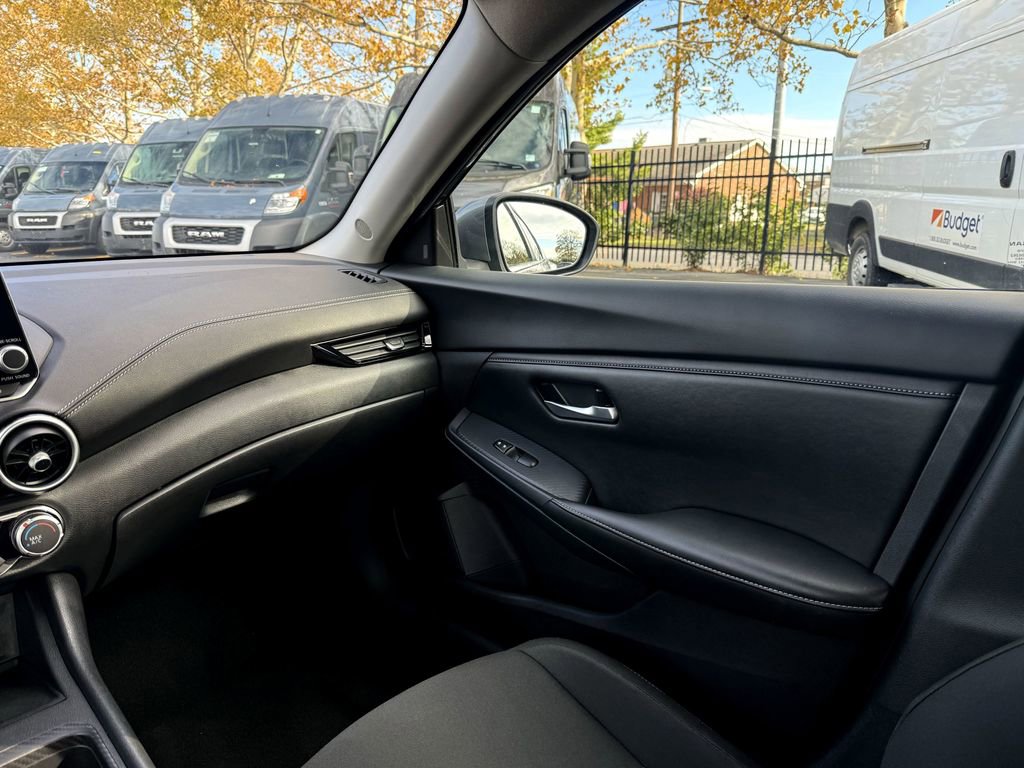 Used 2024 Nissan Sentra SV image 28