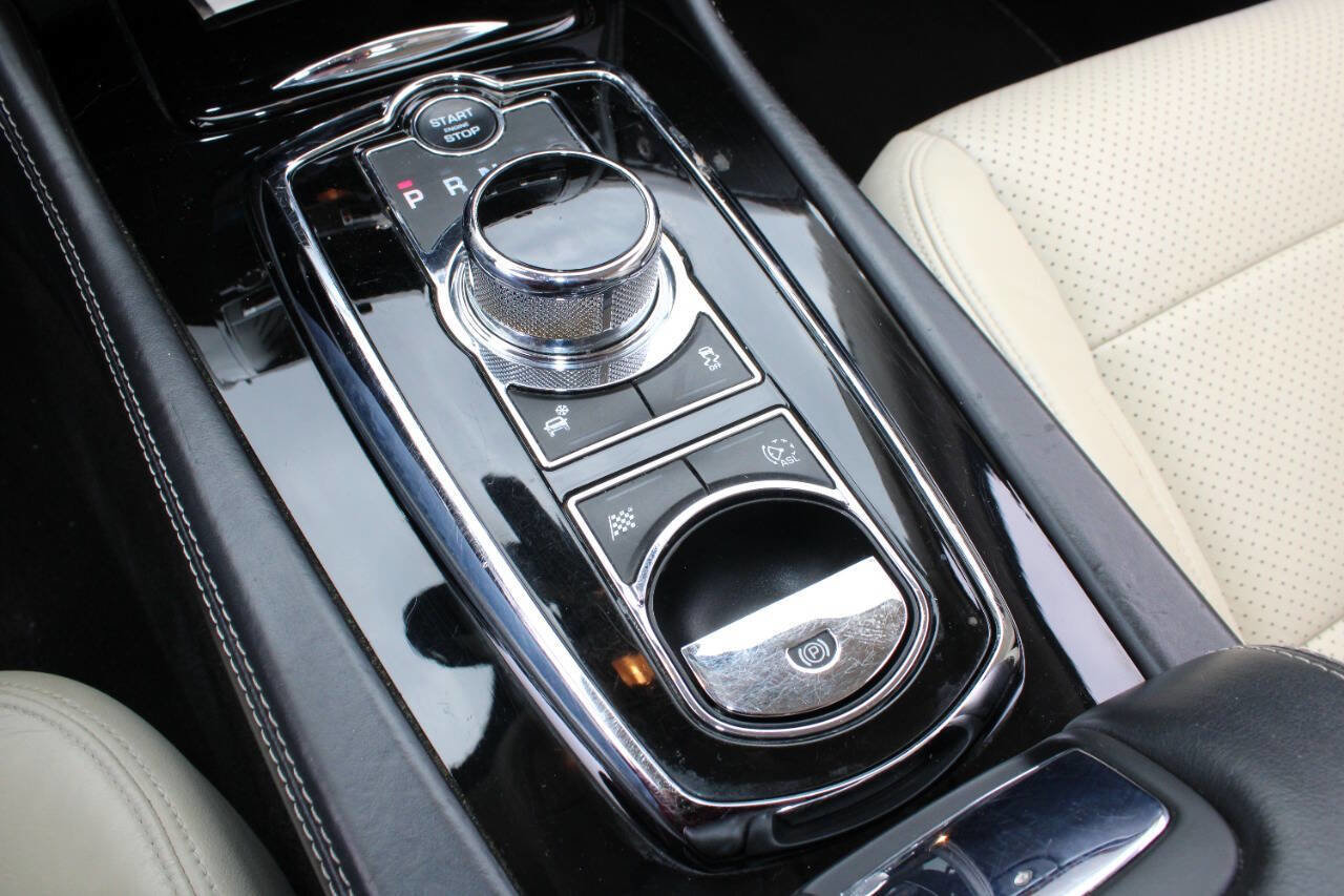 Used 2014 Jaguar XKR R RWD image 18