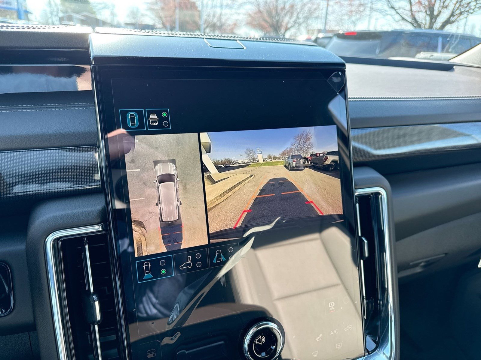 New 2026 GMC Yukon XL Elevation image 18