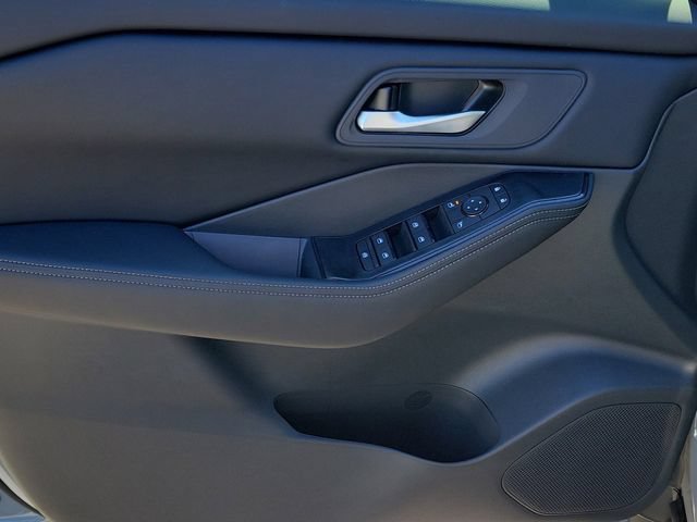 New 2026 Nissan Rogue SV FWD image 7