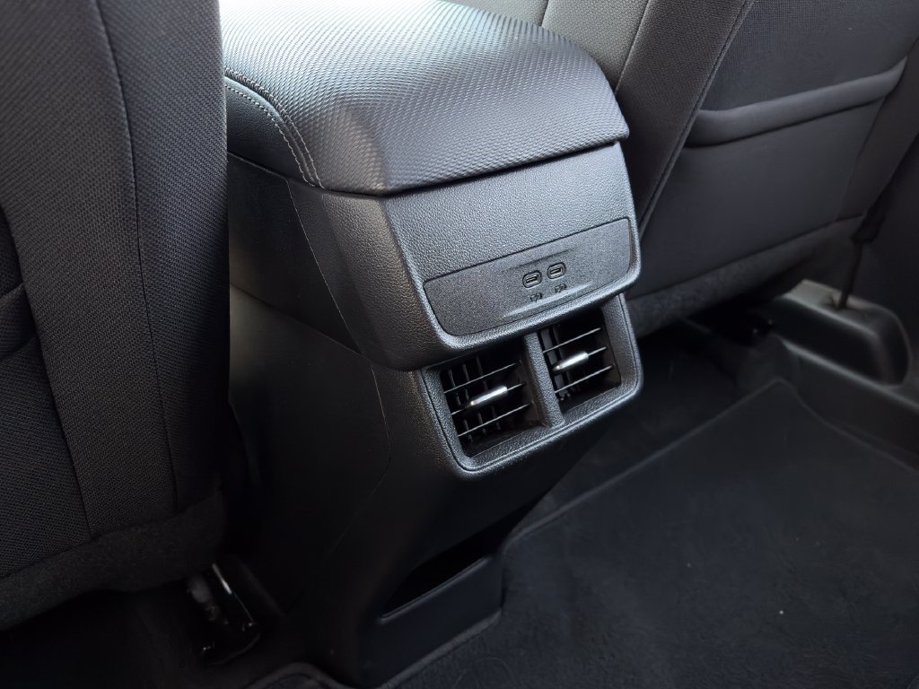Used 2026 Chevrolet Equinox LT AWD/4WD image 31