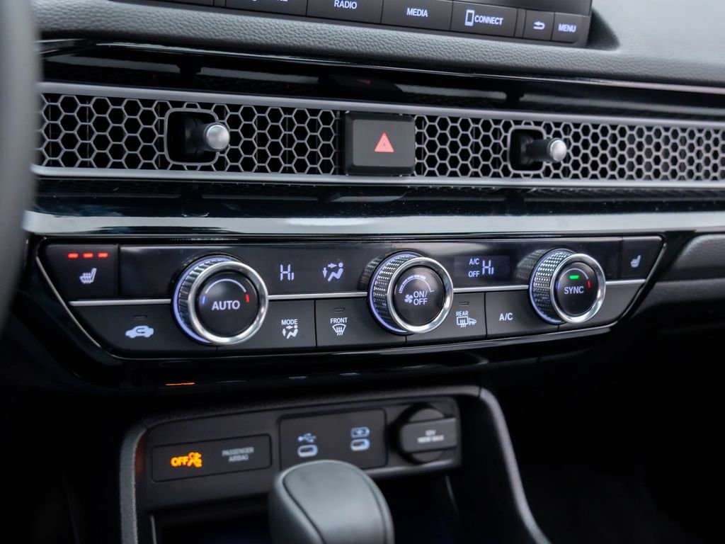 Certified 2025 Honda Civic Sport image 24