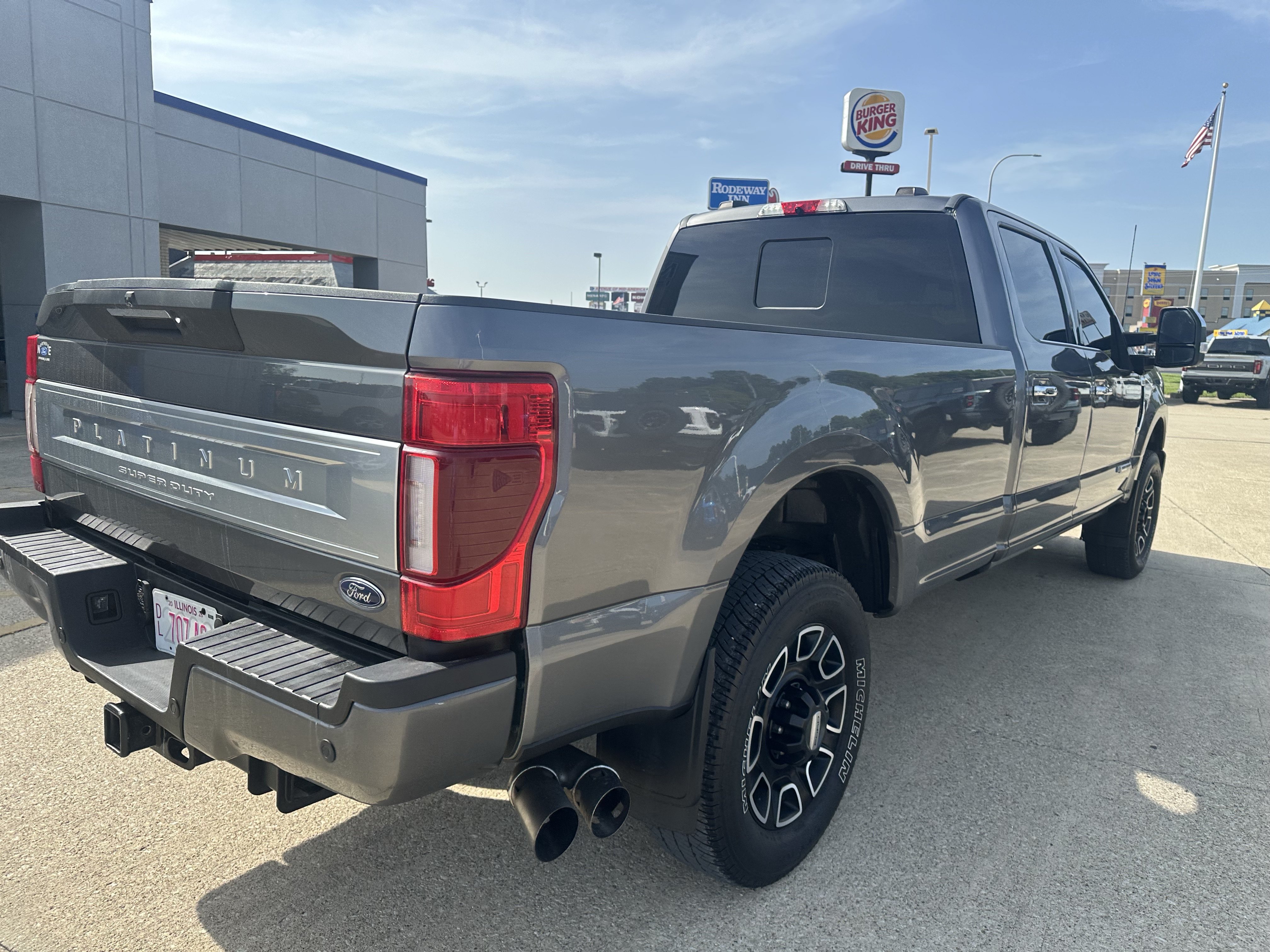 Used 2022 Ford F350 Platinum AWD/4WD image 8