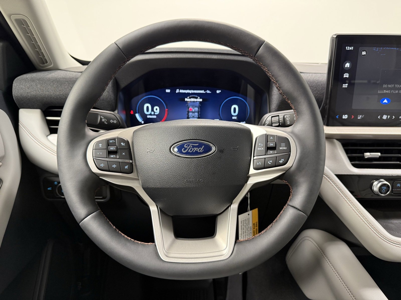 Used 2025 Ford Explorer Active w/ Active Comfort Package image 21