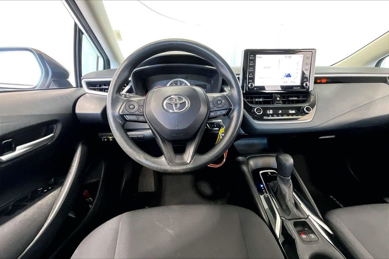 Used 2021 Toyota Corolla LE FWD image 14