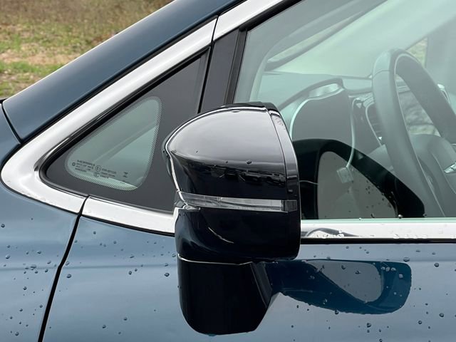 Used 2024 Chrysler Pacifica Touring-L FWD image 39