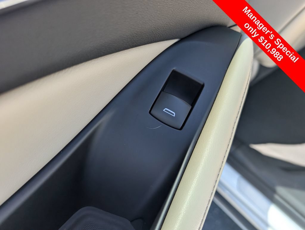 Used 2018 Buick Enclave Premium w/ Experience Buick Package FWD image 12