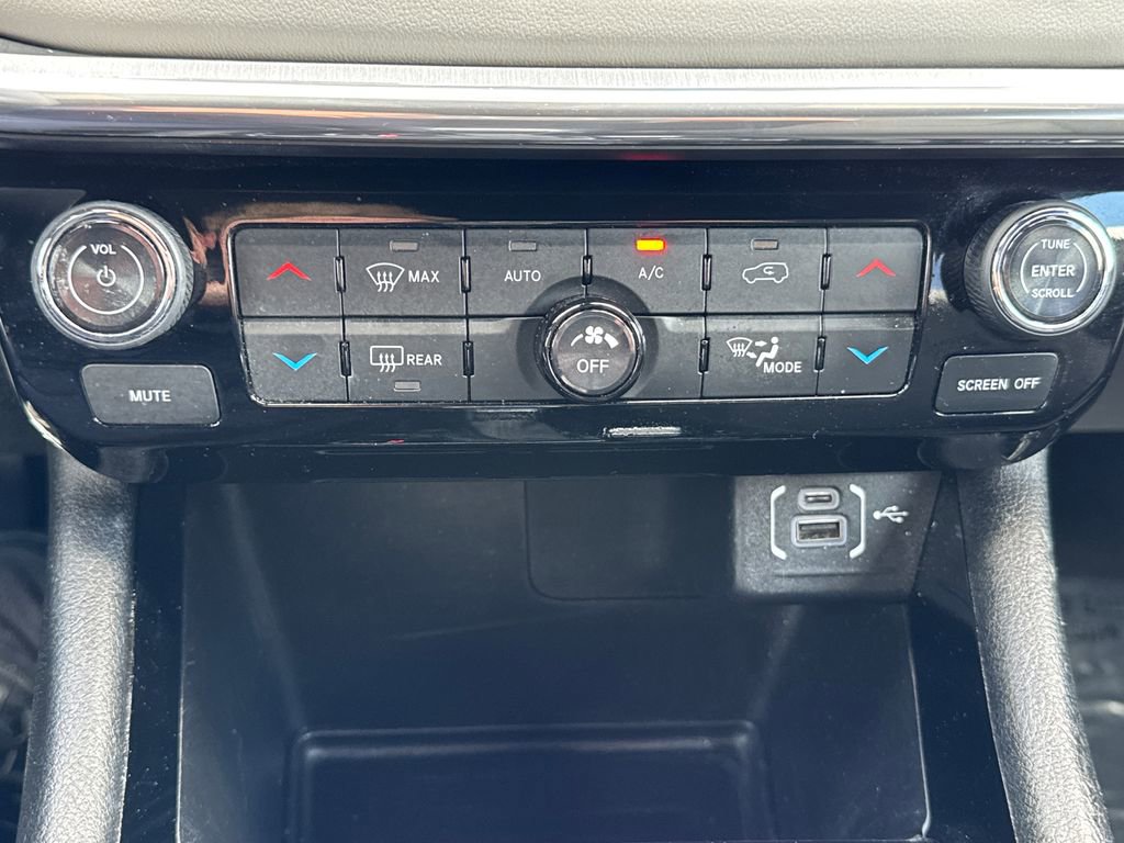 Used 2023 Jeep Compass Limited AWD/4WD image 32