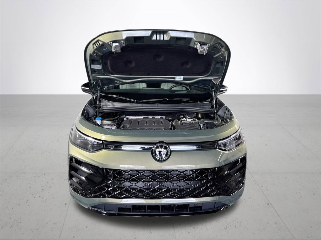 New 2026 Volkswagen Tiguan SE R-Line image 22