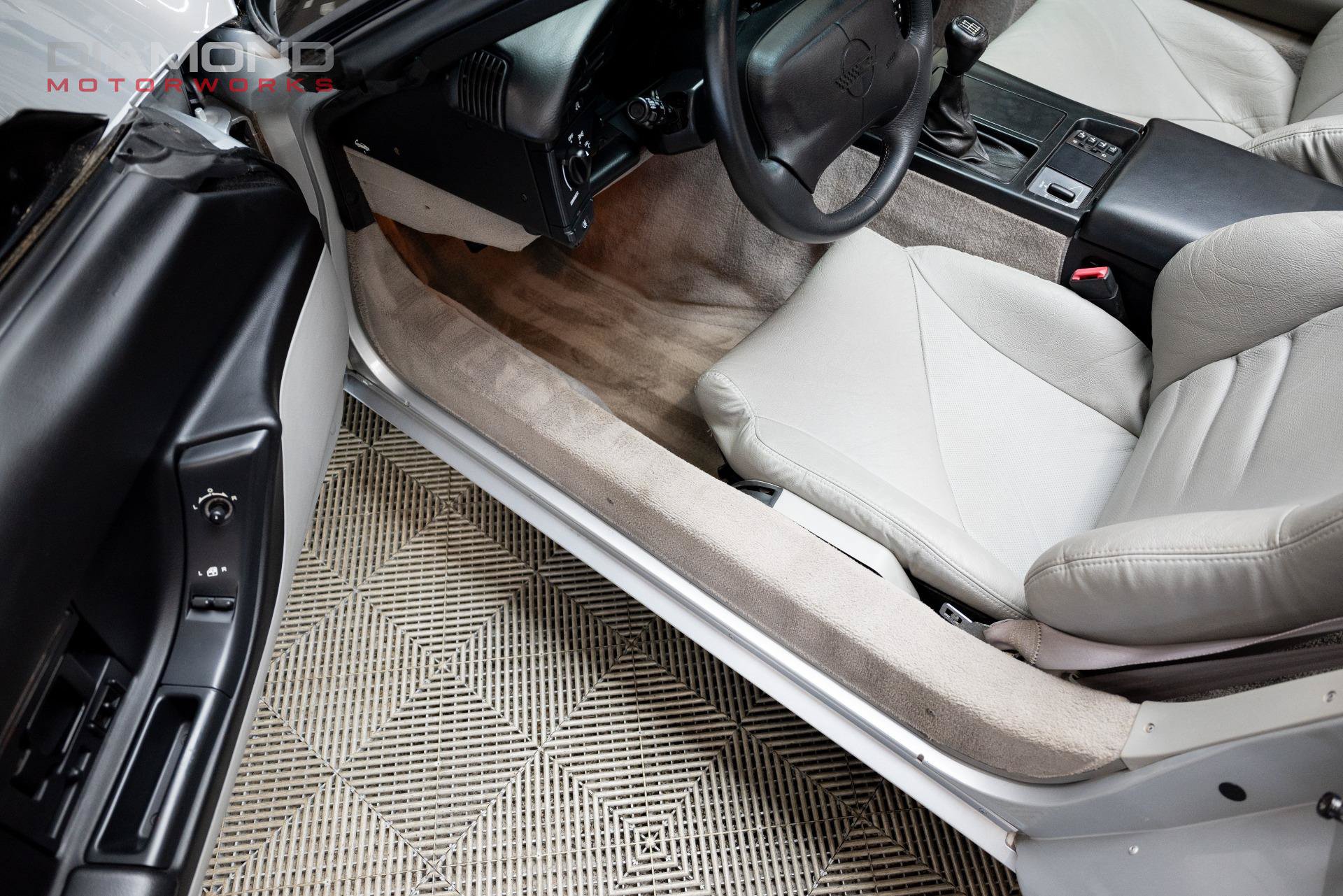 Used 1996 Chevrolet Corvette Convertible RWD image 53