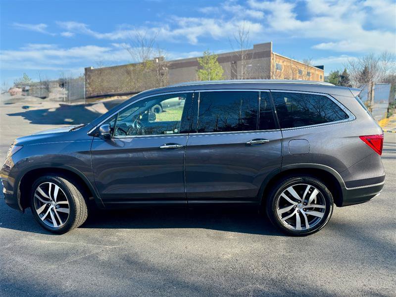 Used 2018 Honda Pilot Touring image 12