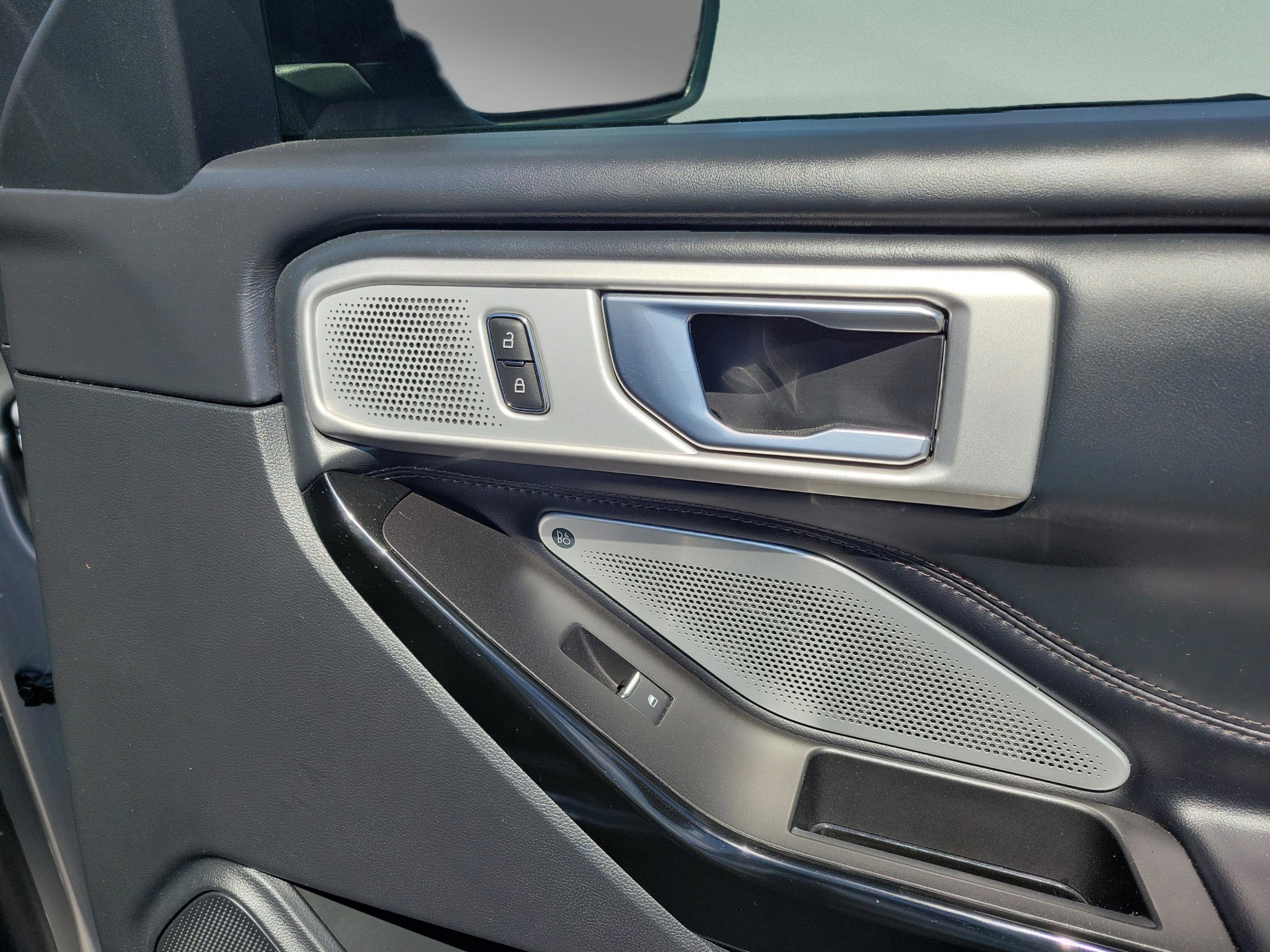 Used 2021 Ford Explorer Platinum w/ Equipment Group 601A image 30