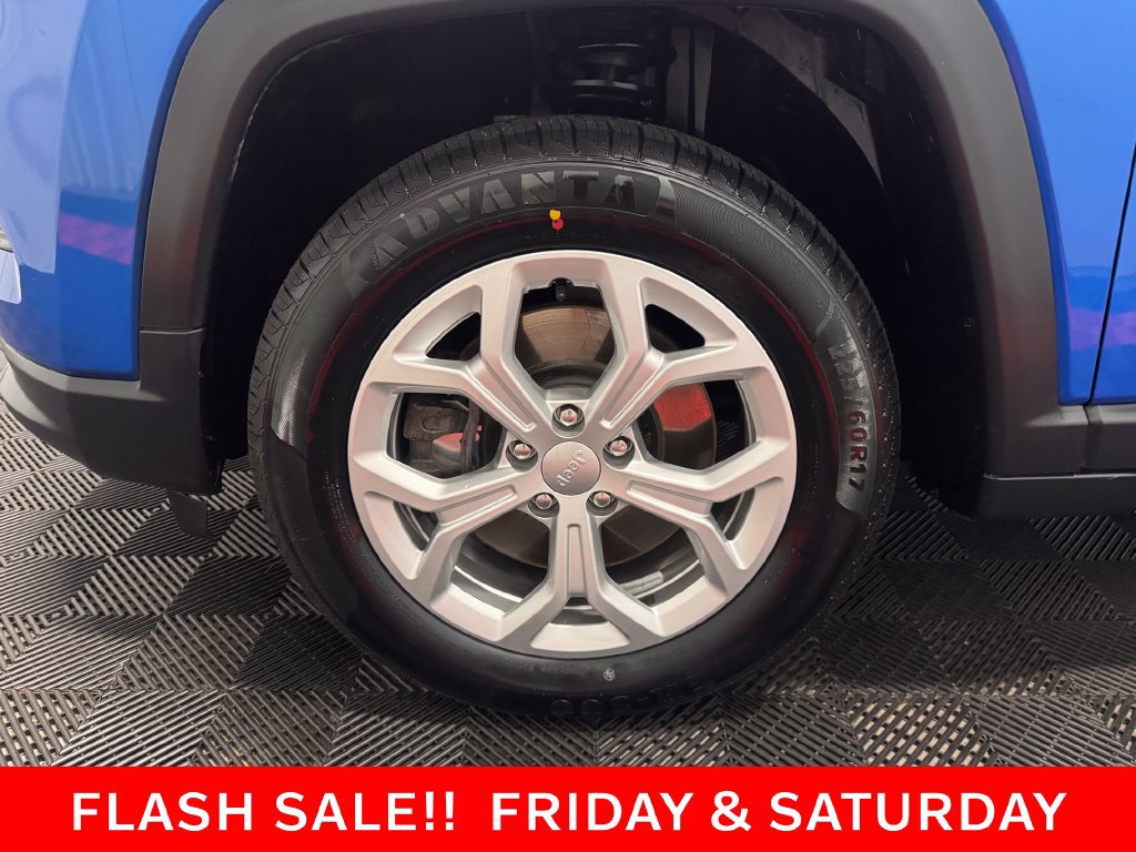 Used 2024 Jeep Compass Latitude AWD/4WD image 10