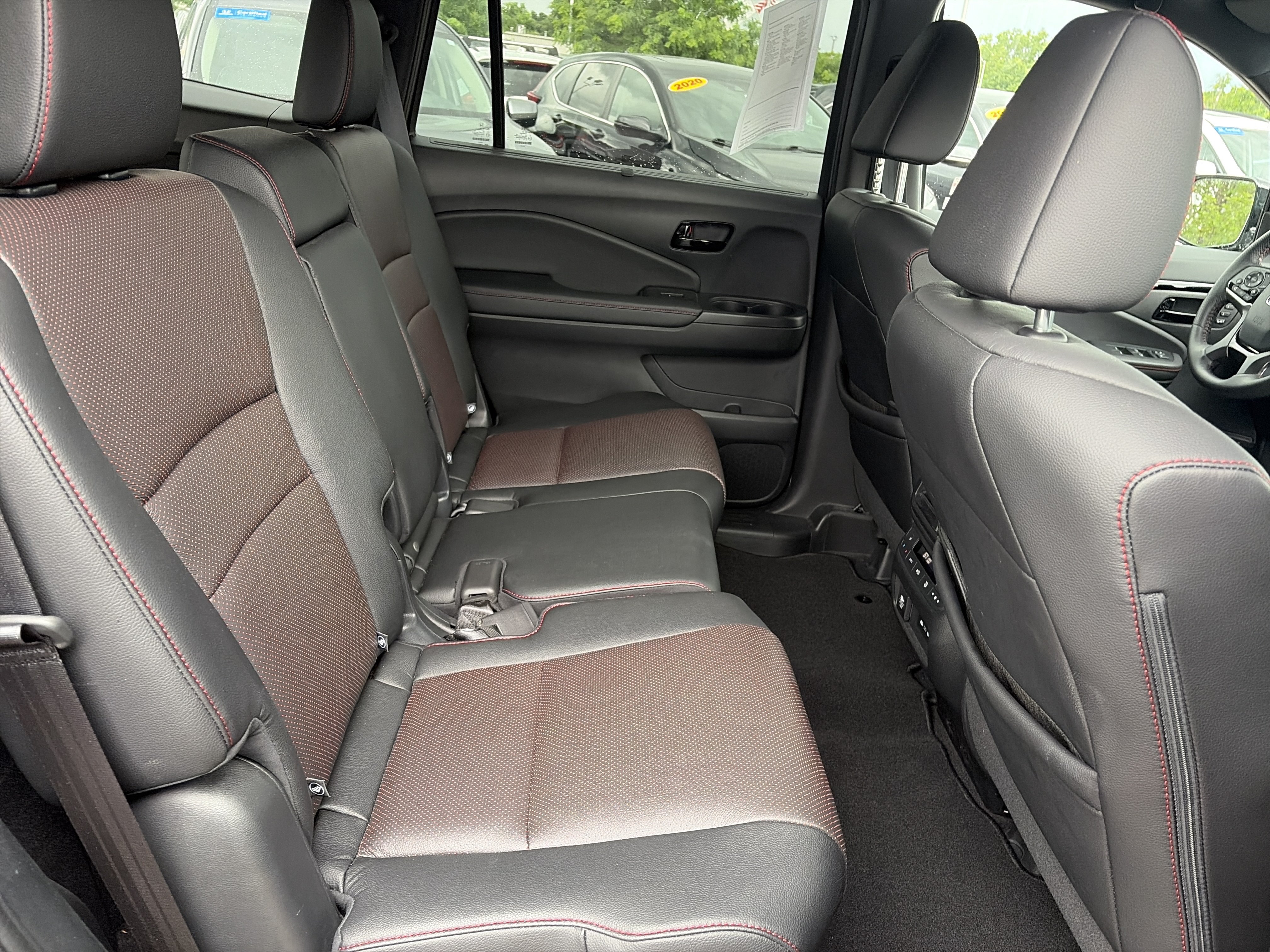 Certified 2024 Honda Passport Black Edition image 3