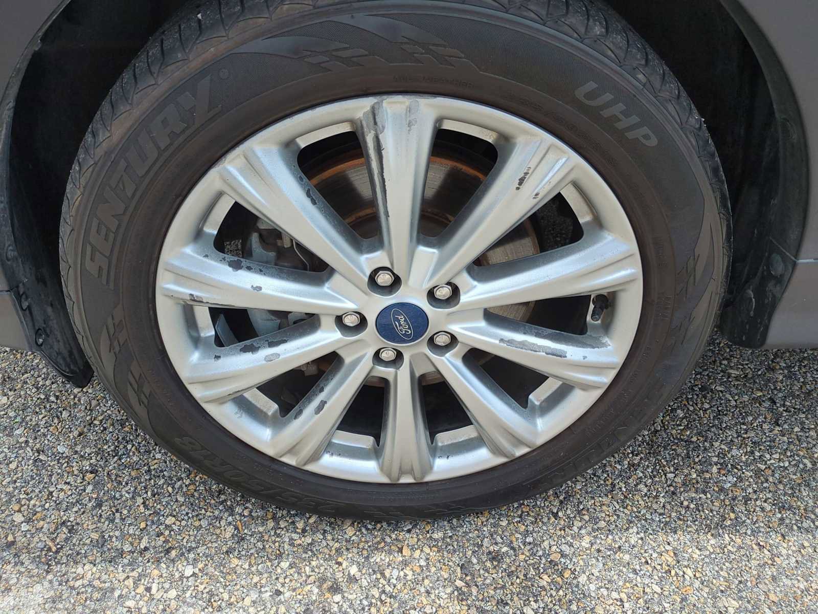 Used 2018 Ford Escape Titanium w/ Ford Safe & Smart Package FWD image 34