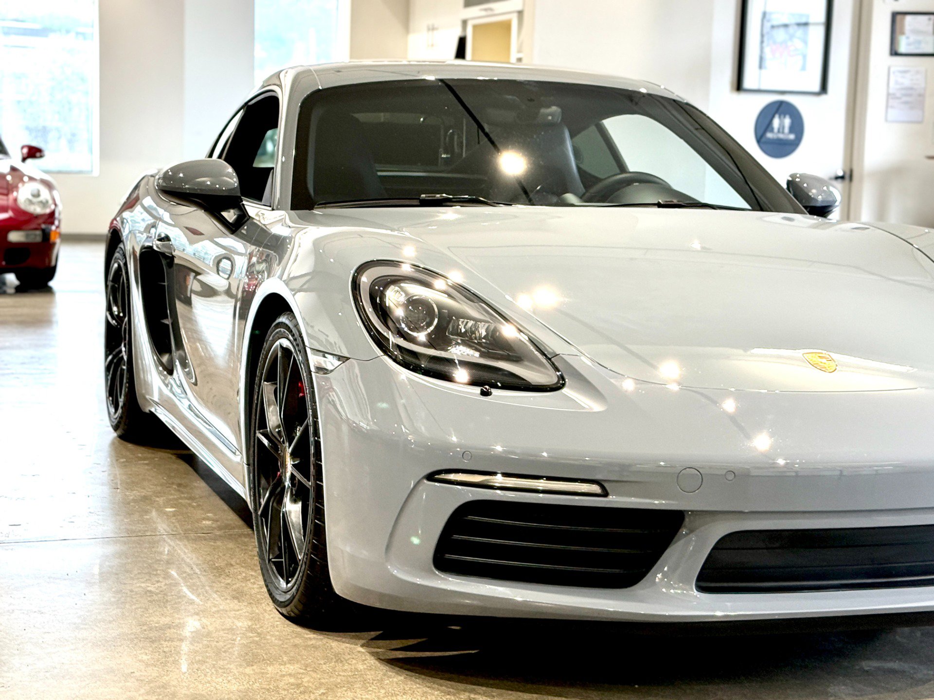 Used 2025 Porsche 718 Cayman S image 43