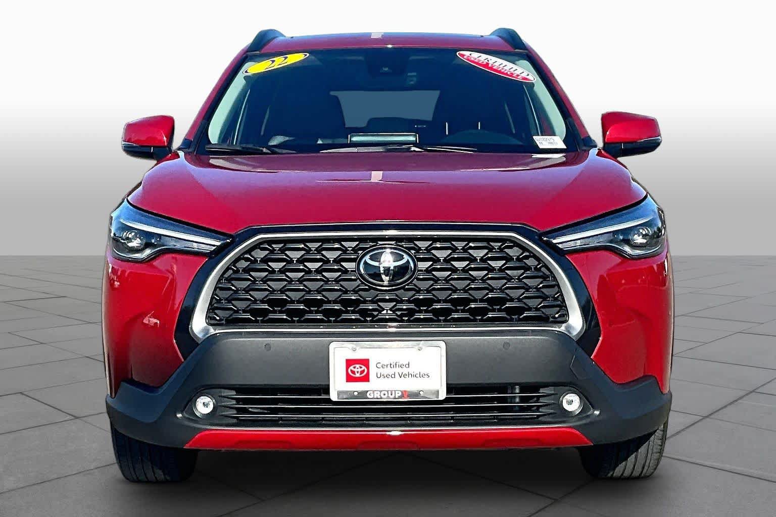 Certified 2022 Toyota Corolla Cross XLE w/ Convenience Package FWD image 3
