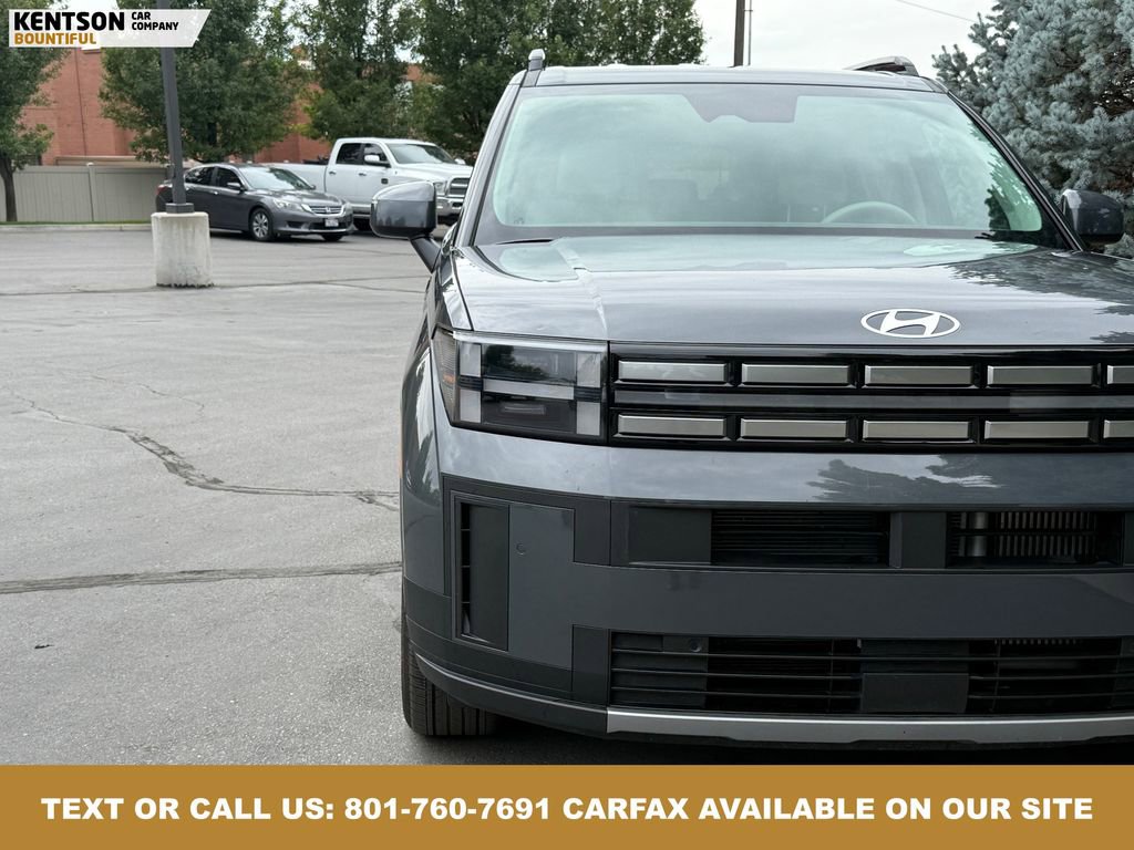 Used 2025 Hyundai Santa Fe SEL image 14