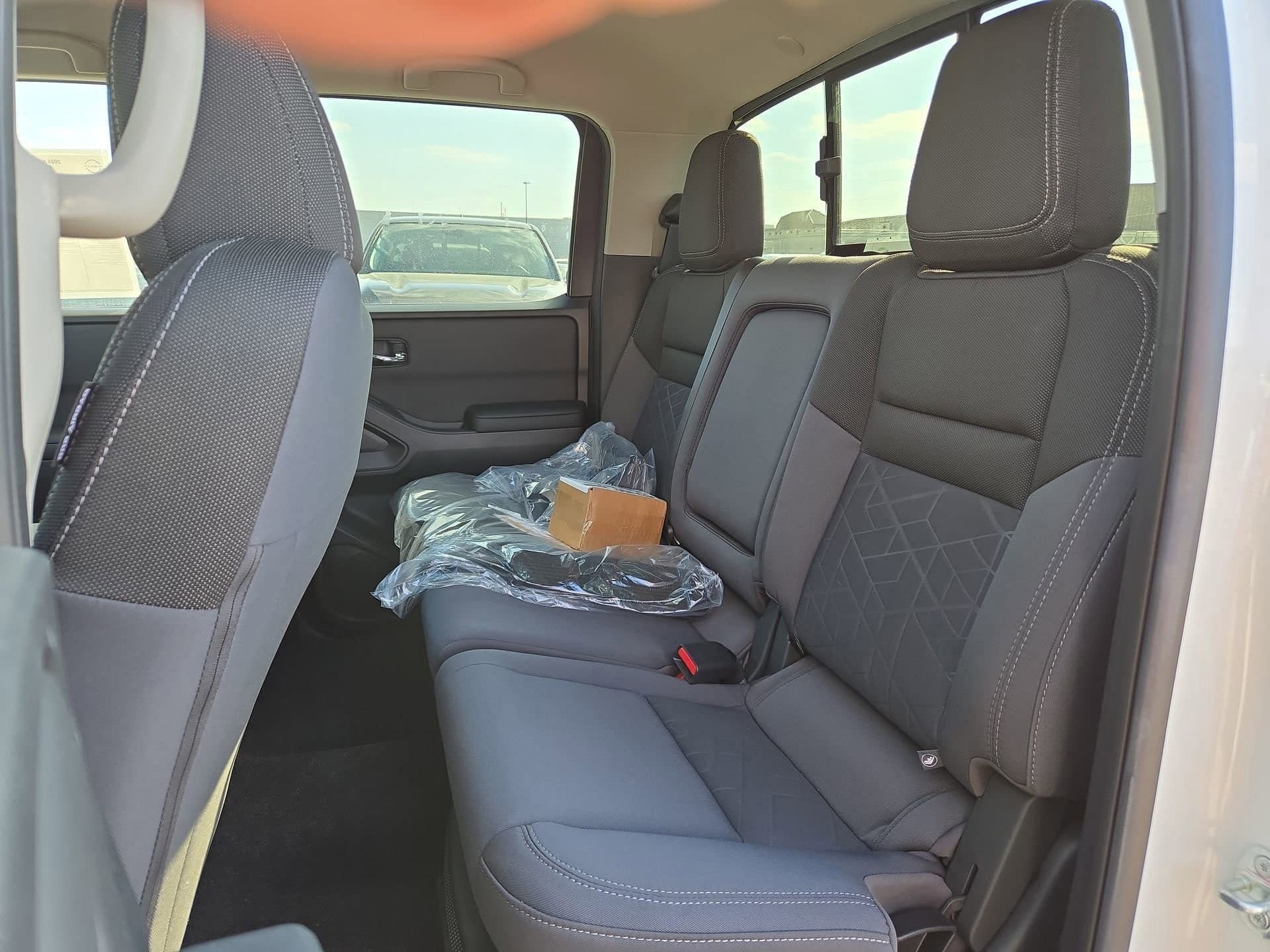 New 2025 Nissan Frontier SV w/ SV Convenience Package RWD image 16