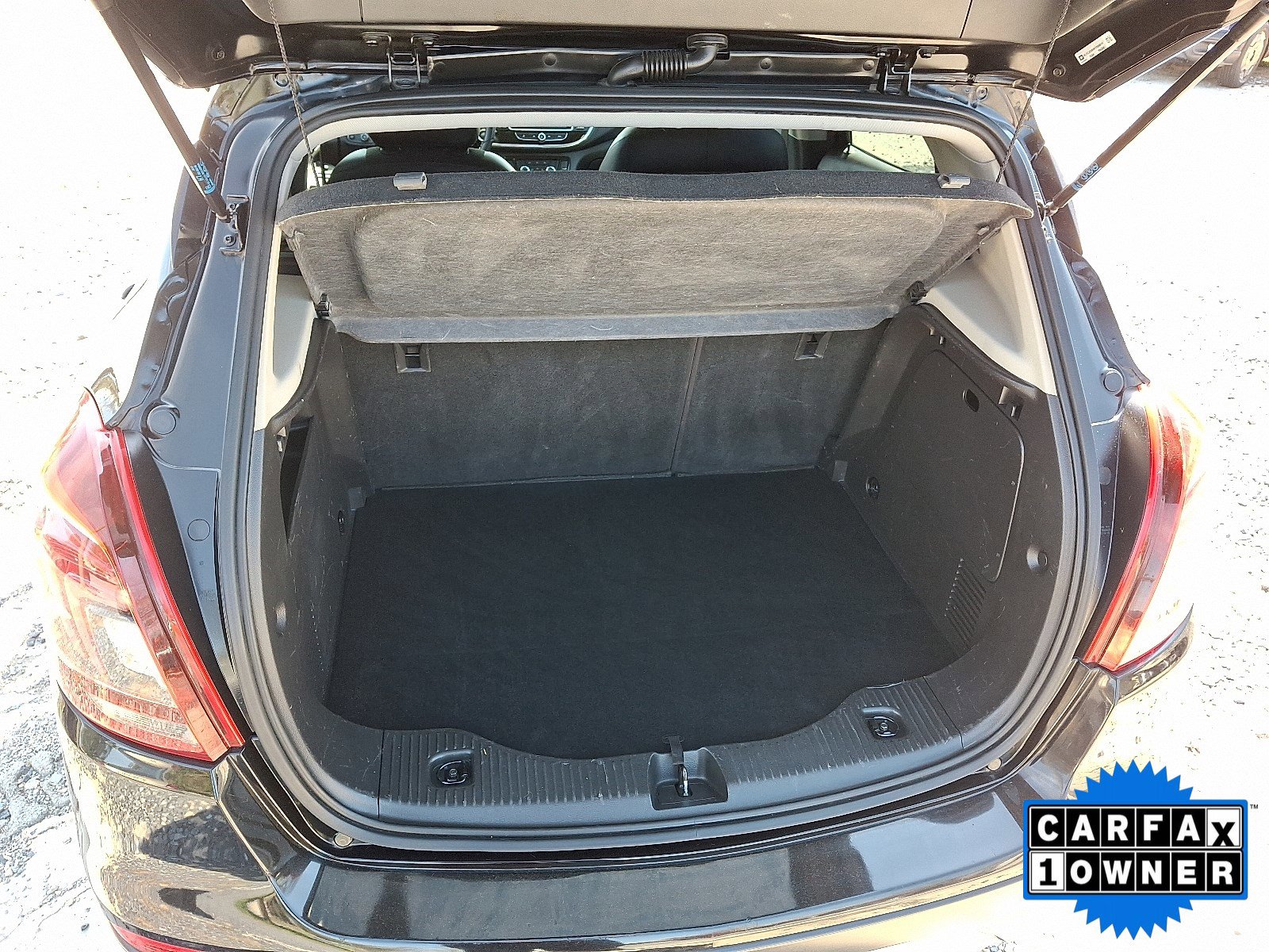 Used 2019 Buick Encore Sport Touring AWD/4WD image 38