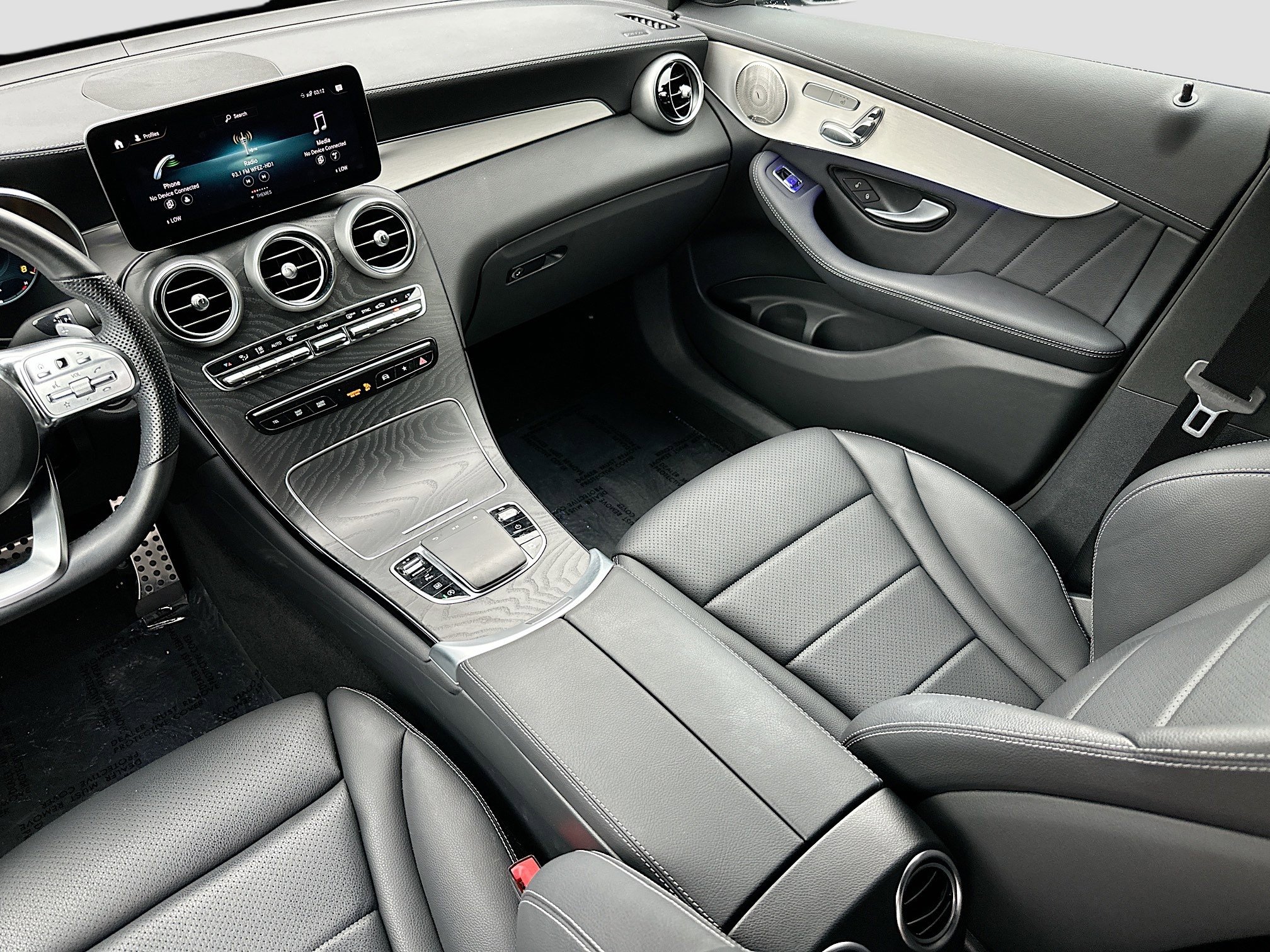 Used 2023 Mercedes-Benz GLC 300 4MATIC Coupe image 24